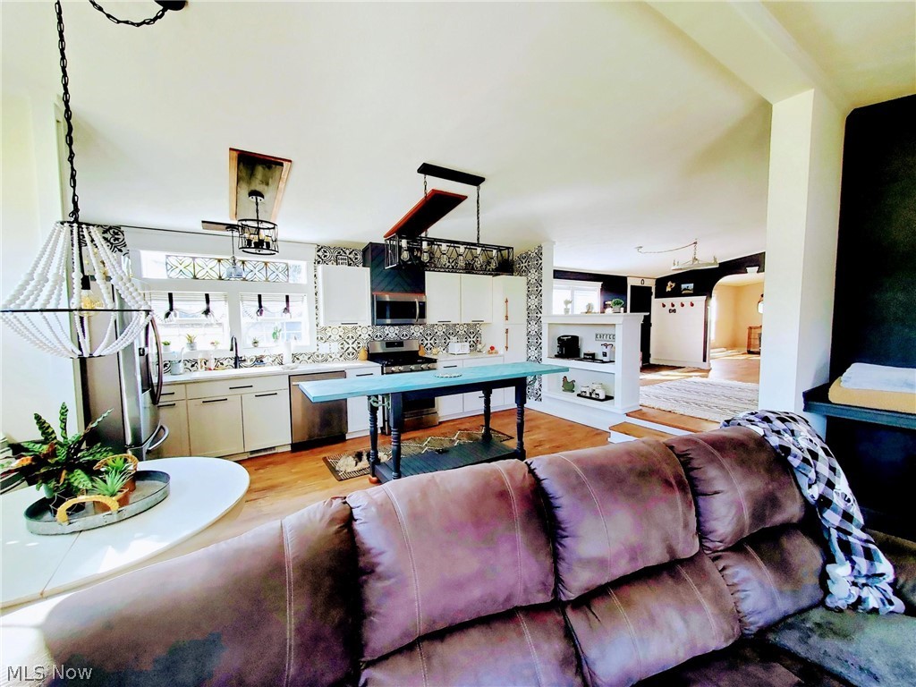 4464 State Route 46 S Jefferson OH 44047