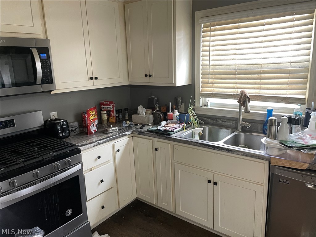 625 Meadowbrook Avenue SE Warren OH 44484