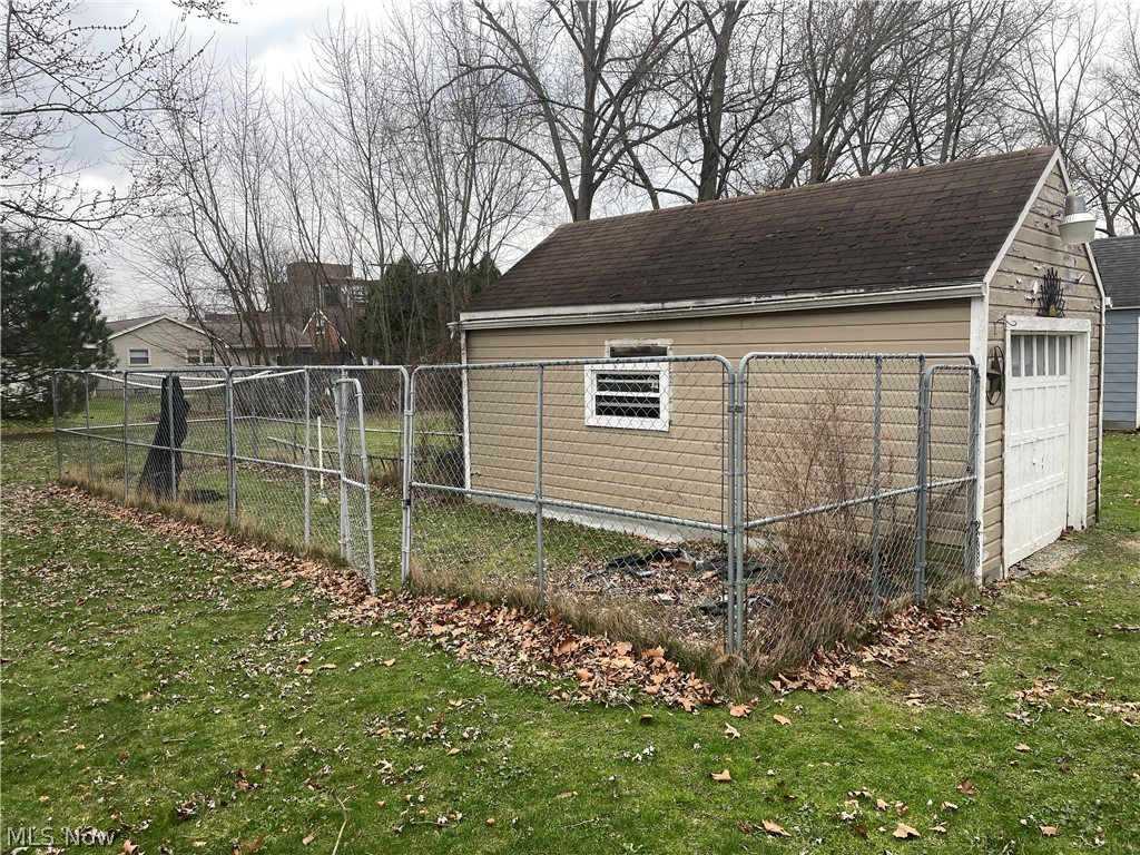 625 Meadowbrook Avenue SE Warren OH 44484