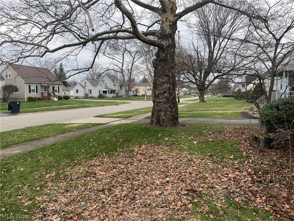 625 Meadowbrook Avenue SE Warren OH 44484