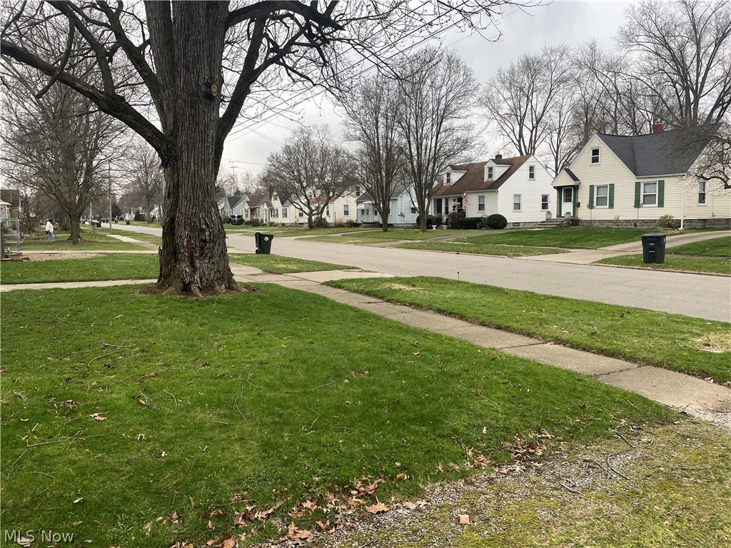 625 Meadowbrook Avenue SE Warren OH 44484