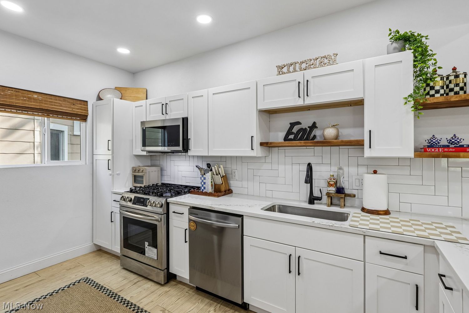 1429 Alameda Avenue Lakewood OH 44107