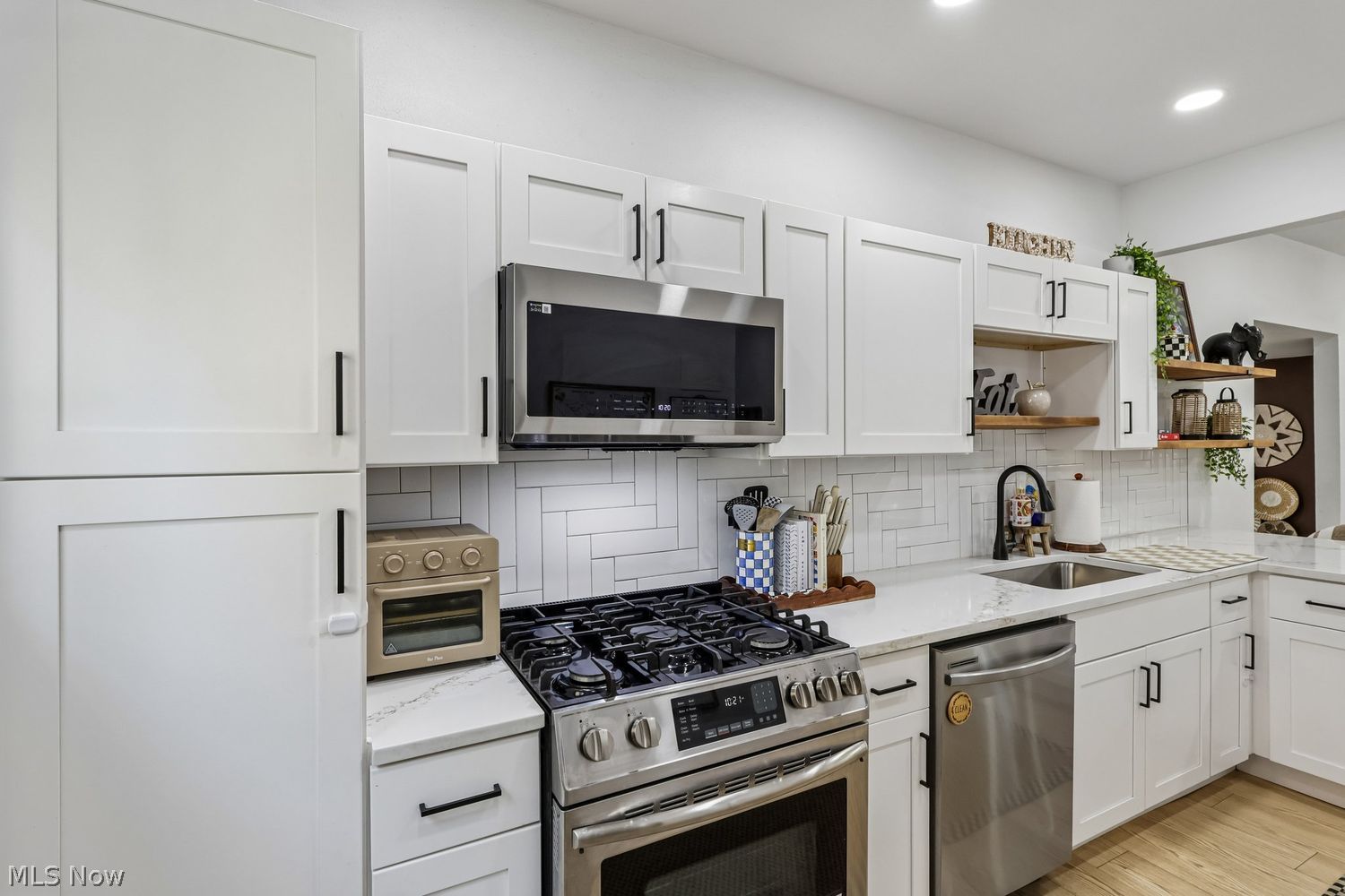 1429 Alameda Avenue Lakewood OH 44107