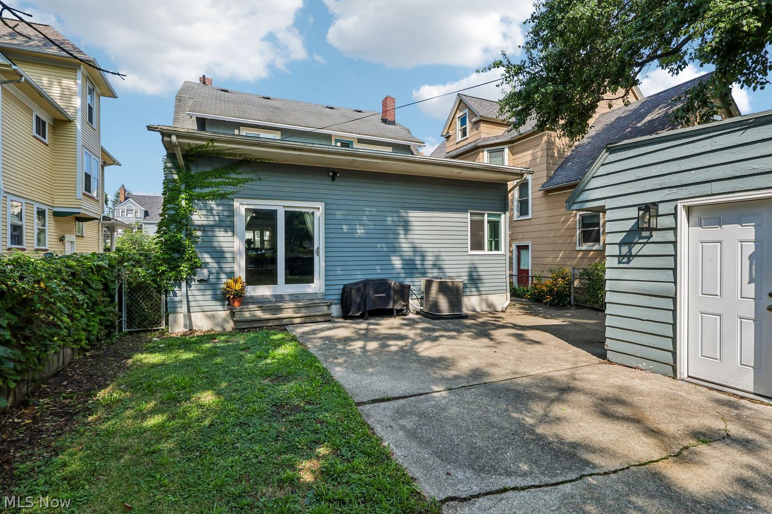 1429 Alameda Avenue Lakewood OH 44107