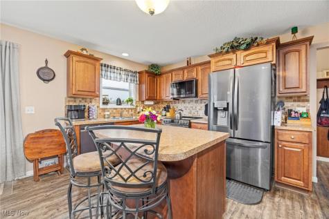 13014 Duquette Avenue NE Hartville OH 44632