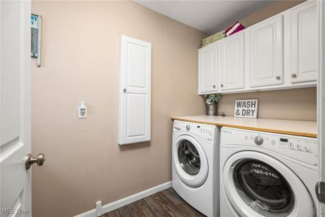 13014 Duquette Avenue NE Hartville OH 44632