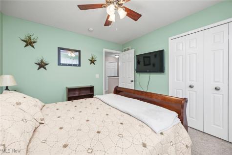13014 Duquette Avenue NE Hartville OH 44632