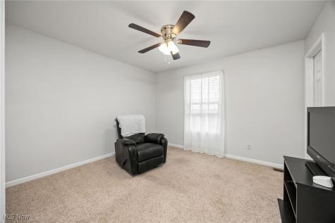 13014 Duquette Avenue NE Hartville OH 44632