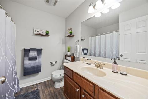 13014 Duquette Avenue NE Hartville OH 44632