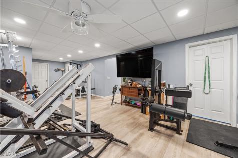 13014 Duquette Avenue NE Hartville OH 44632