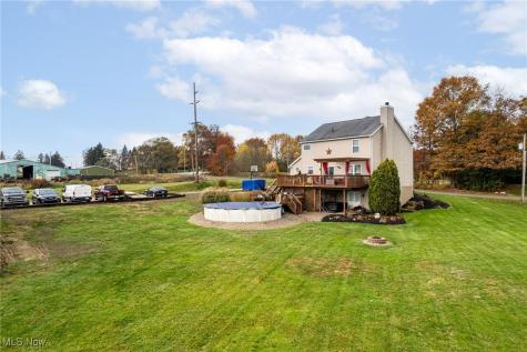 13014 Duquette Avenue NE Hartville OH 44632