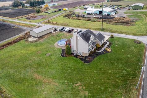13014 Duquette Avenue NE Hartville OH 44632