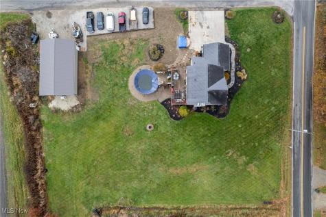 13014 Duquette Avenue NE Hartville OH 44632