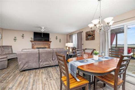 13014 Duquette Avenue NE Hartville OH 44632