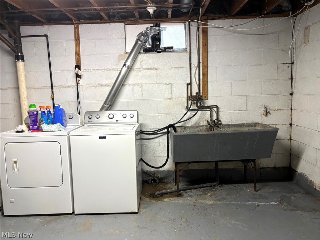 225 6th Street Columbiana OH 44408