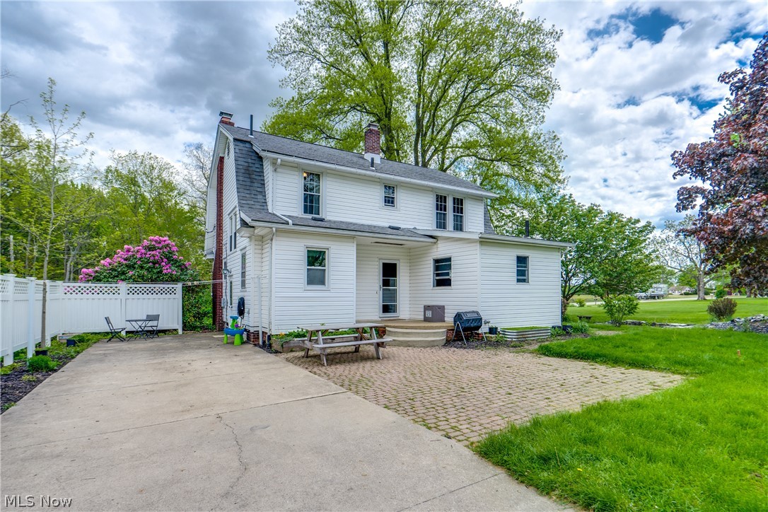 5369 Union Avenue NE Homeworth OH 44634