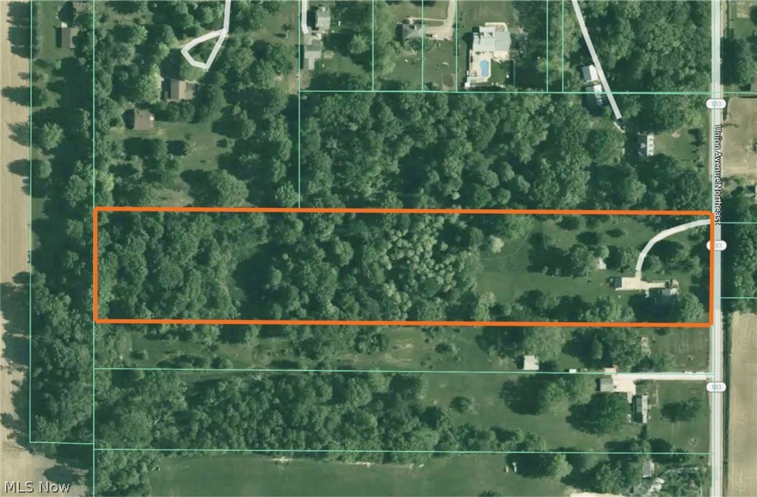 5369 Union Avenue NE Homeworth OH 44634