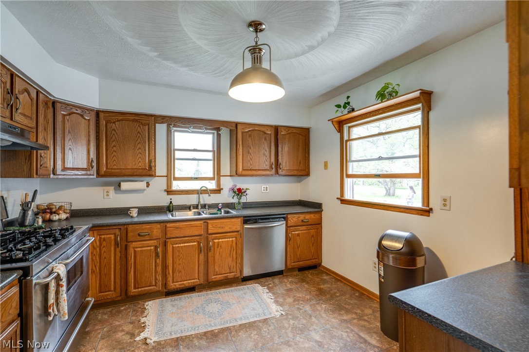 5369 Union Avenue NE Homeworth OH 44634