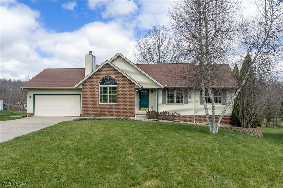 1389 N Milburn Square NE Bolivar OH 44612