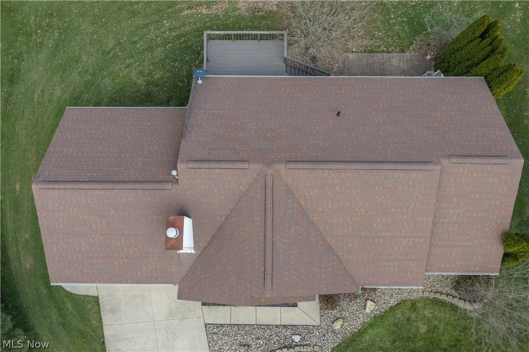 1389 N Milburn Square NE Bolivar OH 44612