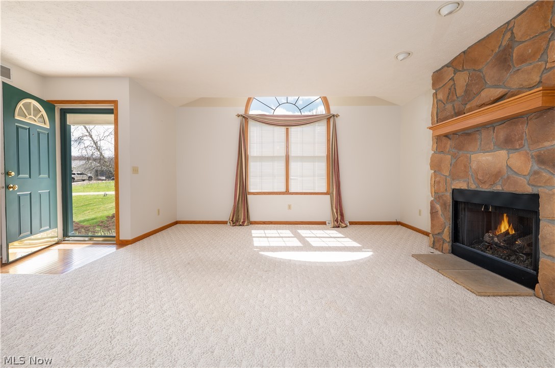 1389 N Milburn Square NE Bolivar OH 44612