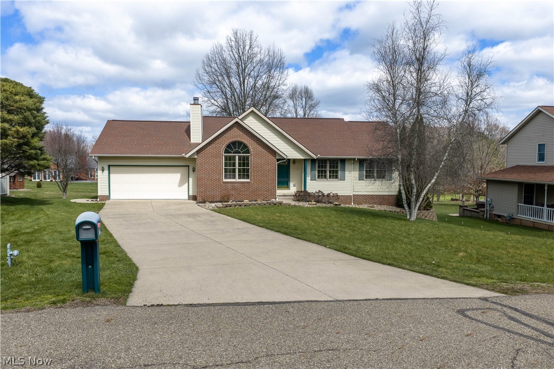 1389 N Milburn Square NE Bolivar OH 44612