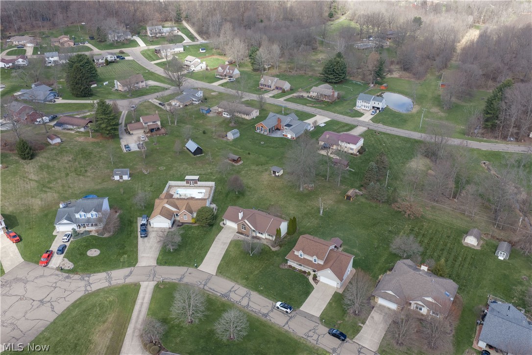 1389 N Milburn Square NE Bolivar OH 44612