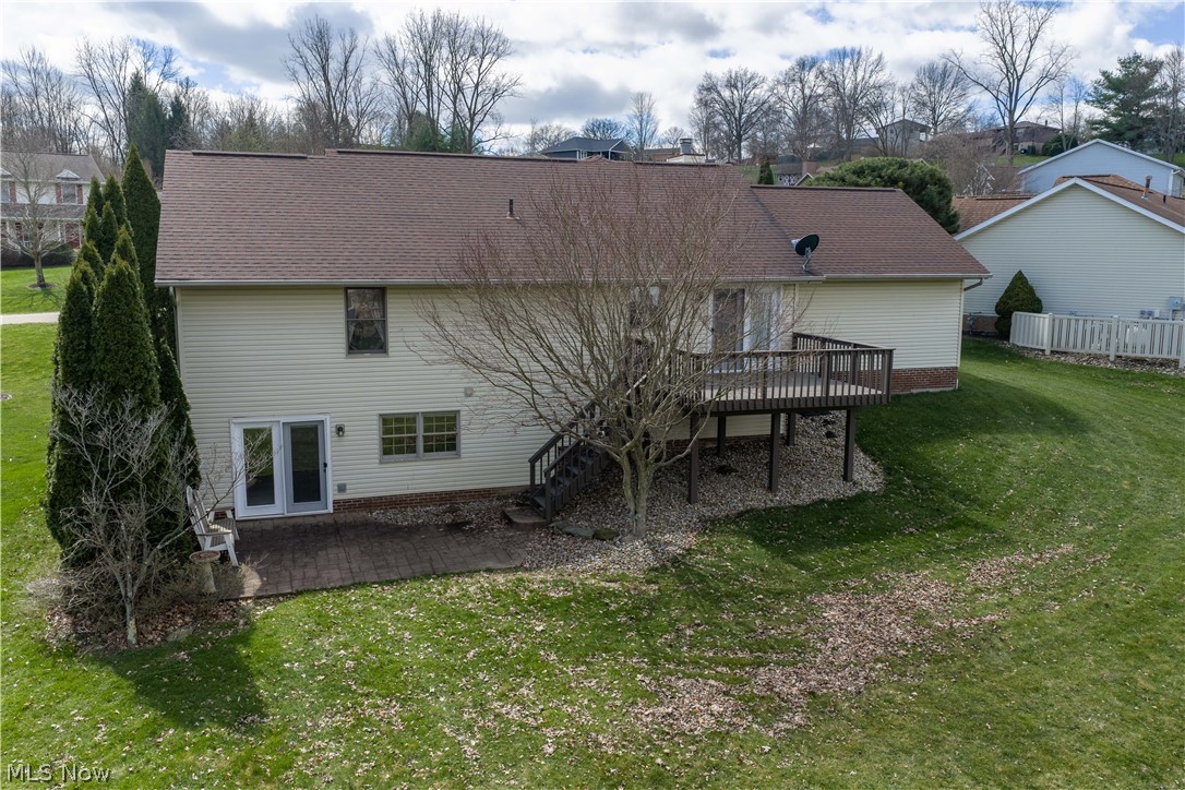 1389 N Milburn Square NE Bolivar OH 44612