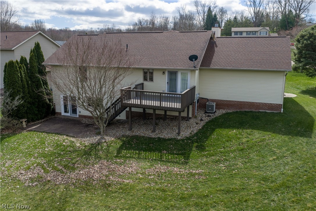 1389 N Milburn Square NE Bolivar OH 44612