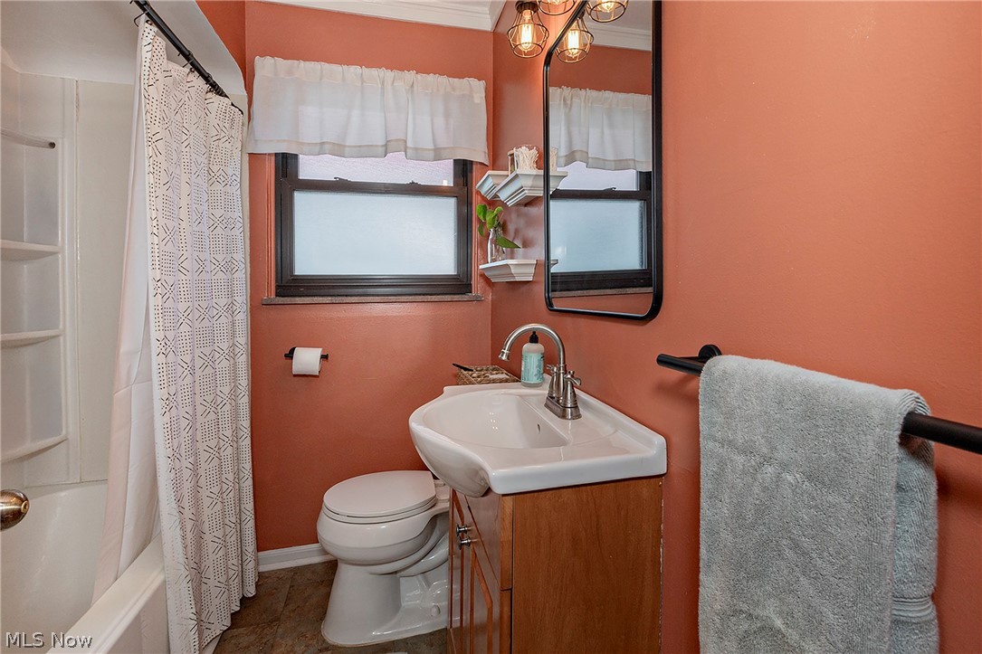 3561 Granton Avenue Cleveland OH 44111