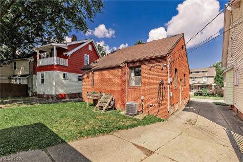 3561 Granton Avenue Cleveland OH 44111