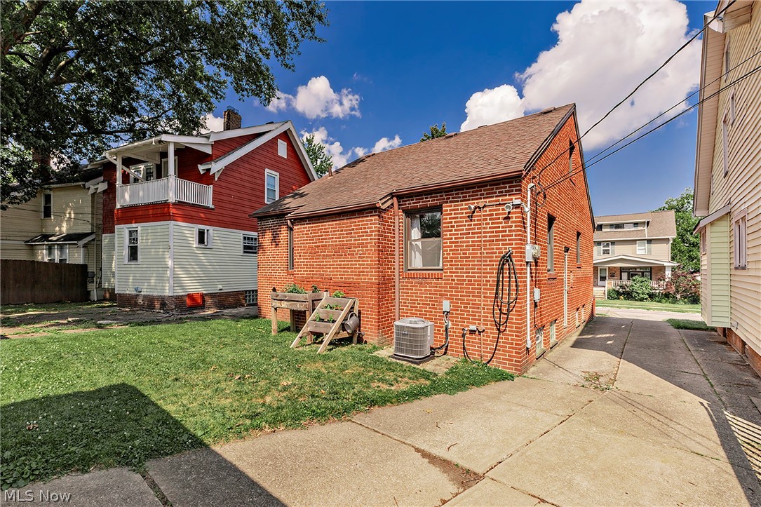 3561 Granton Avenue Cleveland OH 44111