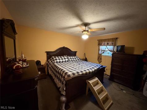 503 Meadowridge Avenue NW Canton OH 44708
