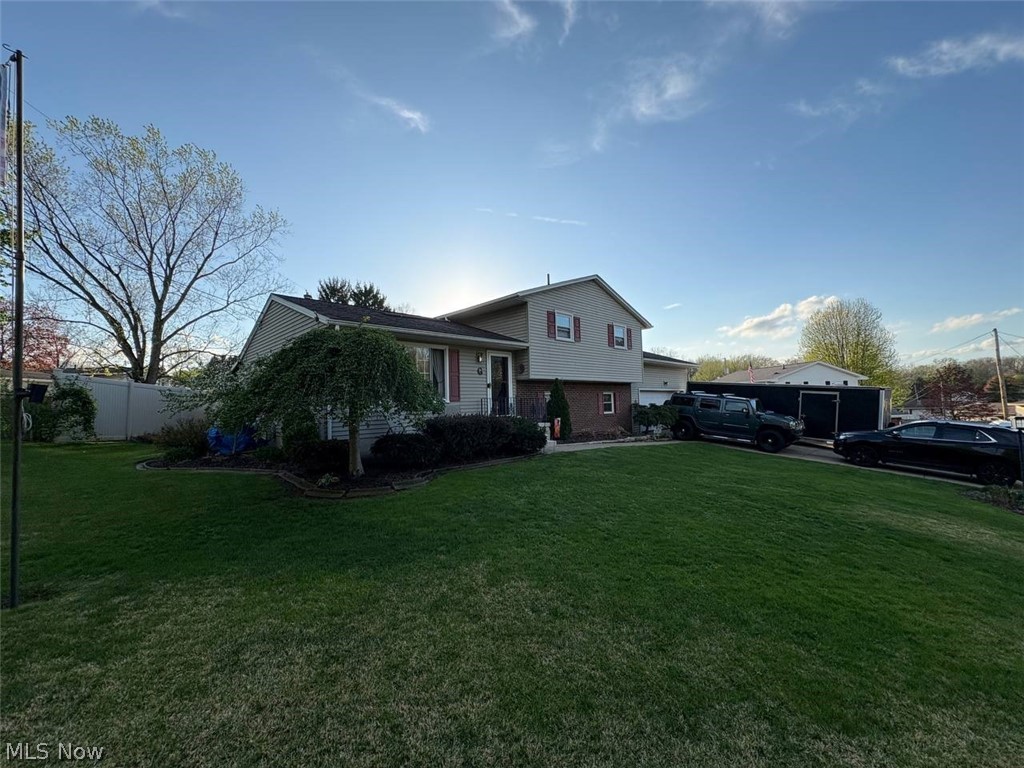 503 Meadowridge Avenue NW Canton OH 44708