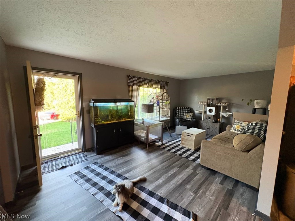 503 Meadowridge Avenue NW Canton OH 44708