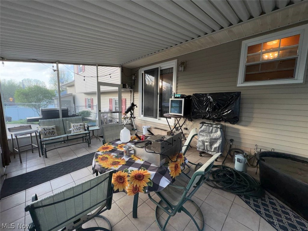 503 Meadowridge Avenue NW Canton OH 44708