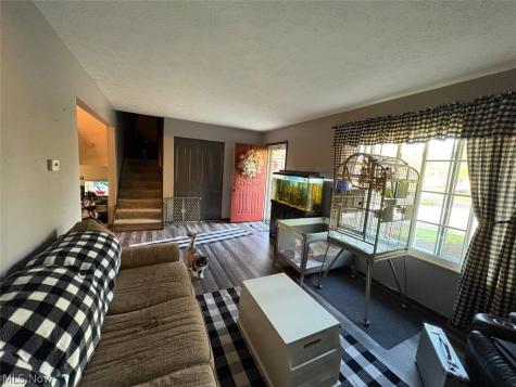 503 Meadowridge Avenue NW Canton OH 44708