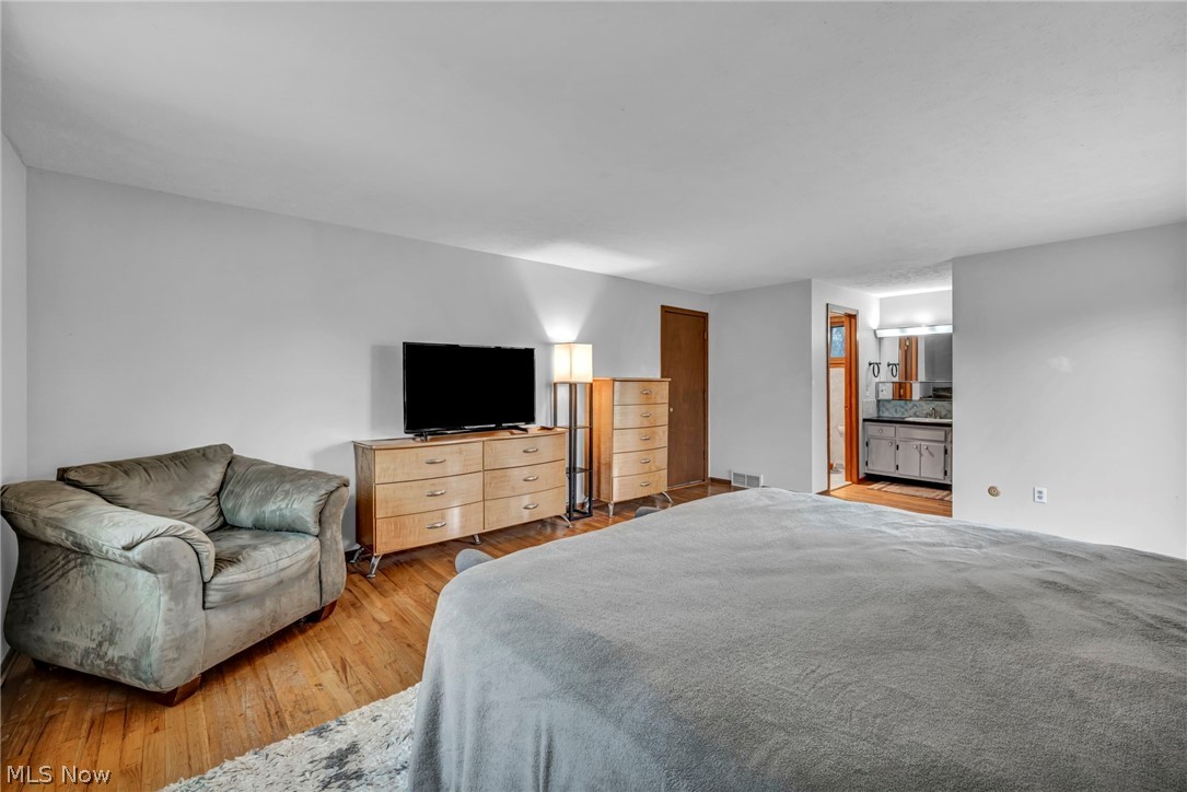 26475 Sudbury Drive North Olmsted OH 44070