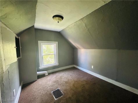 13809 Beachwood Avenue Cleveland OH 44105