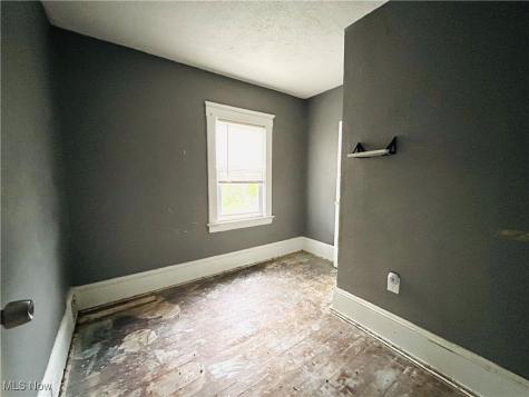 13809 Beachwood Avenue Cleveland OH 44105