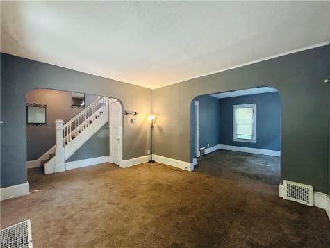 13809 Beachwood Avenue Cleveland OH 44105