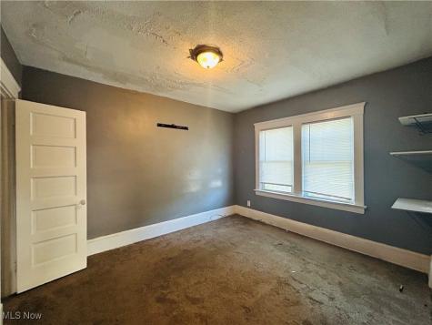 13809 Beachwood Avenue Cleveland OH 44105