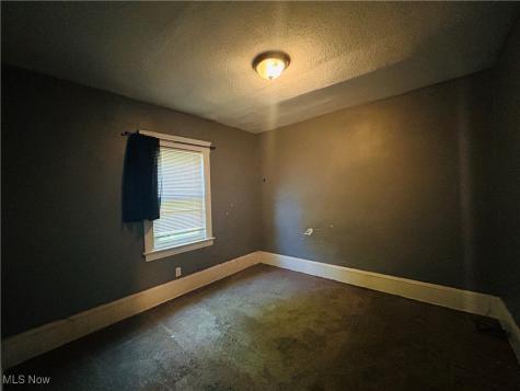 13809 Beachwood Avenue Cleveland OH 44105