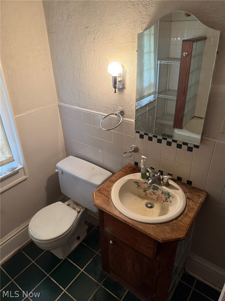 254 N Highland Avenue Akron OH 44303