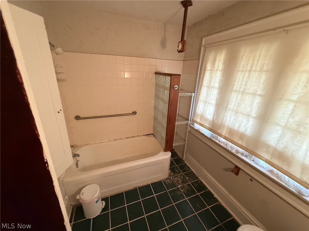 254 N Highland Avenue Akron OH 44303