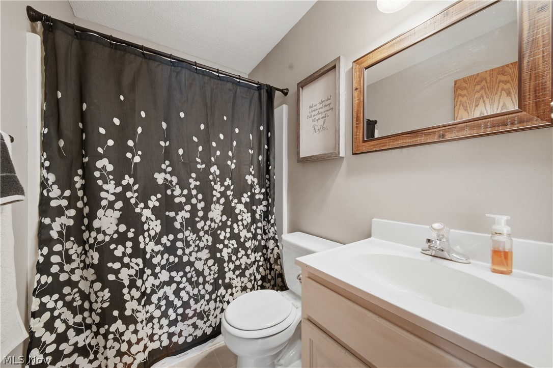 1040 Lanedale Street NW Massillon OH 44647