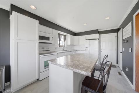 1040 Lanedale Street NW Massillon OH 44647