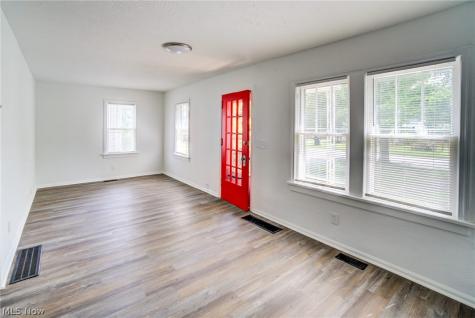 4312 Kenmore Avenue Parma OH 44134