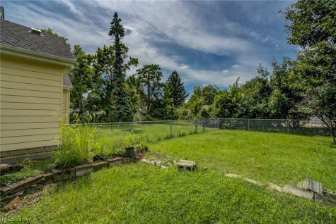 4312 Kenmore Avenue Parma OH 44134