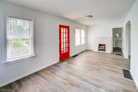 4312 Kenmore Avenue Parma OH 44134